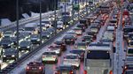 Public Engagement Report - ROAD TO NOWHERE Why car manufacturers need to accelerate away from fossil fuels - Hermes Investment ...