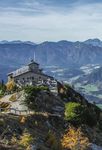 EASY COMPANY: ENGLAND TO THE EAGLE'S NEST - Queen's University