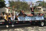 Homecoming: That's a Wrap! - Float winner: Juniors - Maquoketa Valley CSD