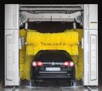 Attractive, user-friendly, reliable car washing with the K&auml;rcher CB Line - CB Line of Gantry Washes