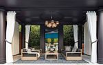 A Splash of Glamour DESIGN INSPIRED BY ICONIC SOUTHERN CALIFORNIA HOTELS BRINGS A LUXURY RESORT TO AN EDINA BACKYARD.