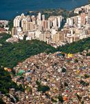 PROTECTING COMMUNITIES - Responding to the impact of urban drug markets WALTER KEMP - Global Initiative against ...