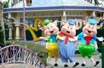 Celebrating the Year of the Pig at Hong Kong Disneyland Resort