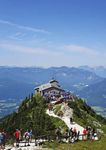 EASY COMPANY ENGLAND TO THE EAGLE'S NEST - University of Colorado Boulder