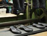 RELEASE AGENTS FOR THE FOOTWEAR SECTOR - STATE OF THE ART White paper with studies on release agents for the footwear sector developed at ...