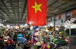 Trading blows US-CHINA - The Straits Times