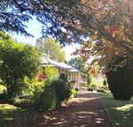 Homesteads and Gardens of the National Capital - CANBERRA, BRAIDWOOD, BUNGENDORE AND YASS - Mary Rossi ...
