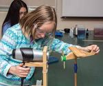 SCIENTISTS IN SCHOOL PROGRAM CATALOGUE - Curriculum-aligned STEM workshops for Kindergarten to Grade 7