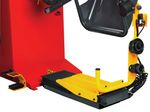 MB300/330/400 THE ESSENTIAL 3D WHEEL BALANCERS WITH QUALITY PERFORMANCES AND A SPACE SAVING DESIGN - M&B Engineering
